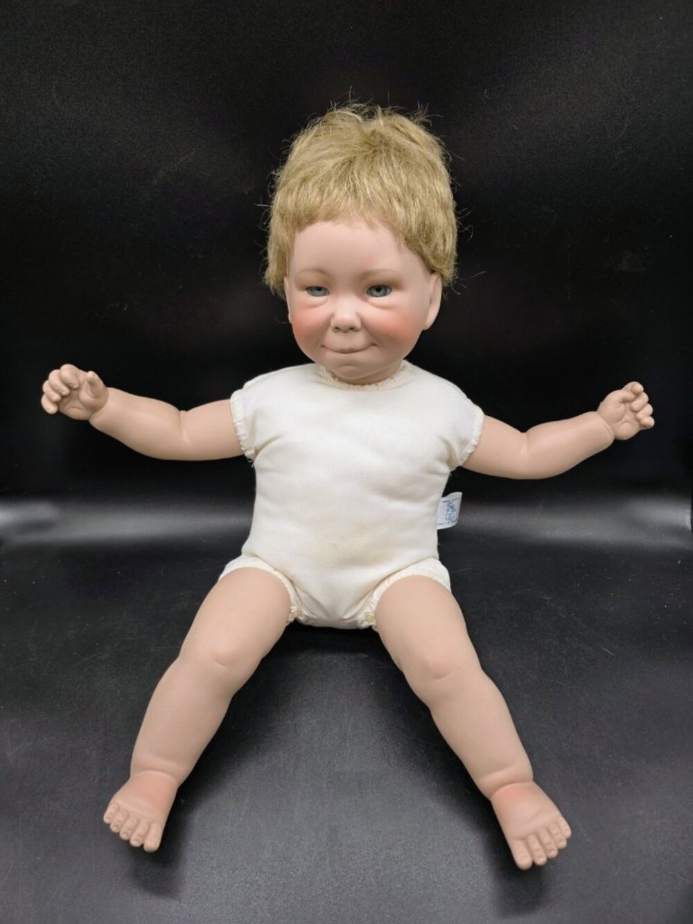 Vintage Llyold & Lee Middleton Blond Hair Blue Eye Baby Doll Signed And Numbered